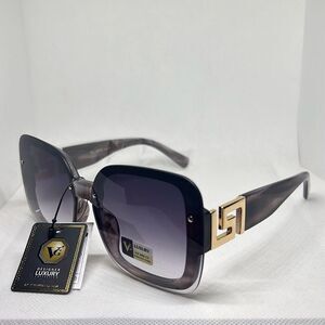 VG Women’s Sunglasses